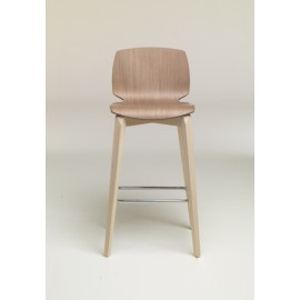 Scott Holz Hocker von Friulsedie