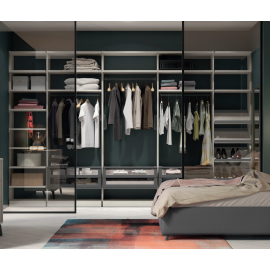 Walk-in closet with modular units without doors M112
