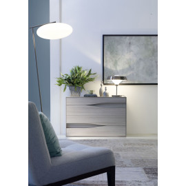 Cómoda moderna de 4 cajones con tirador de canal Sirio.