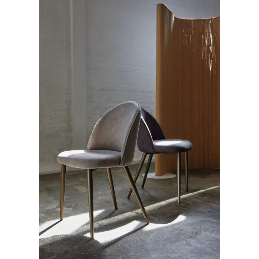 Bally chair with metal legs, fabric or eco-leather upholstery