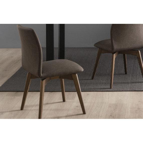 Padded swivel chair Connubia by Calligaris Hexa.