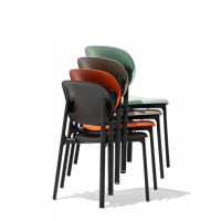 Stapelbarer Stuhl aus Technopolymer Connubia von Calligaris Zero.
