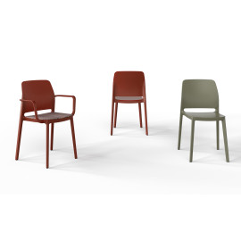 Stackable polypropylene chair T!pa Pointhouse