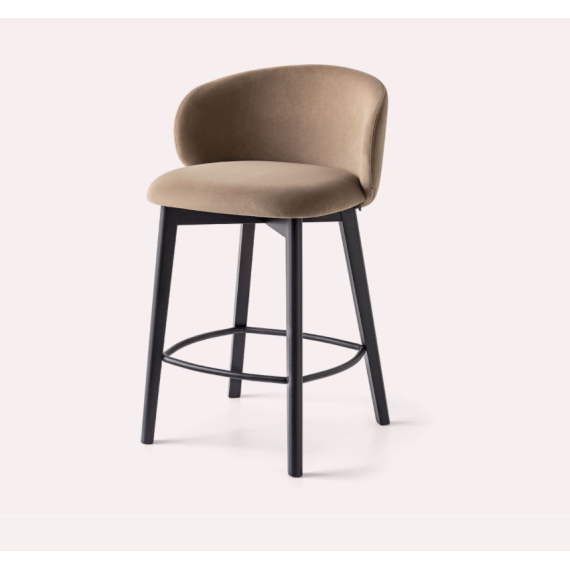 Padded wooden stool Connubia by Calligaris Tuka.