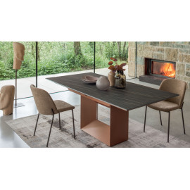 Ausziehbarer Altacom-Tisch mit Metallstruktur Delta