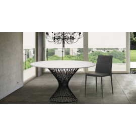 Mesa redonda con pata central